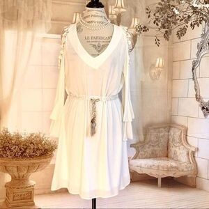 LAURA JANE Ivory Parisian Flutter Dress w/ Cut Out Shoulders SMALL